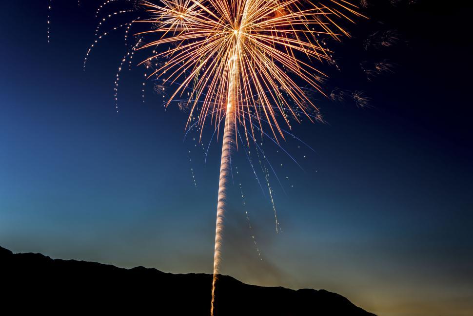 Free Image of Spectacular firework display over dark sky 