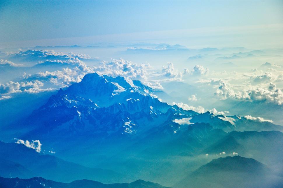 Free Image of Aerial view of a majestic mountain range 