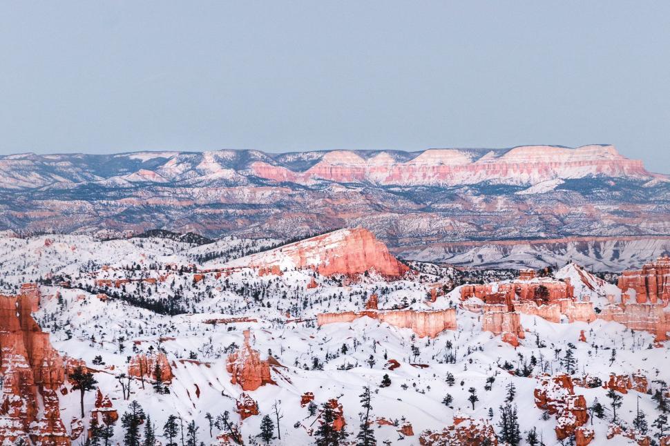 Free Image of Snow-capped Bryce Canyon National Park vista 