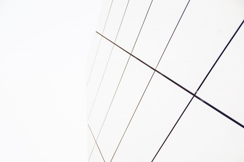 Free Image of Minimalist architecture with clean lines 