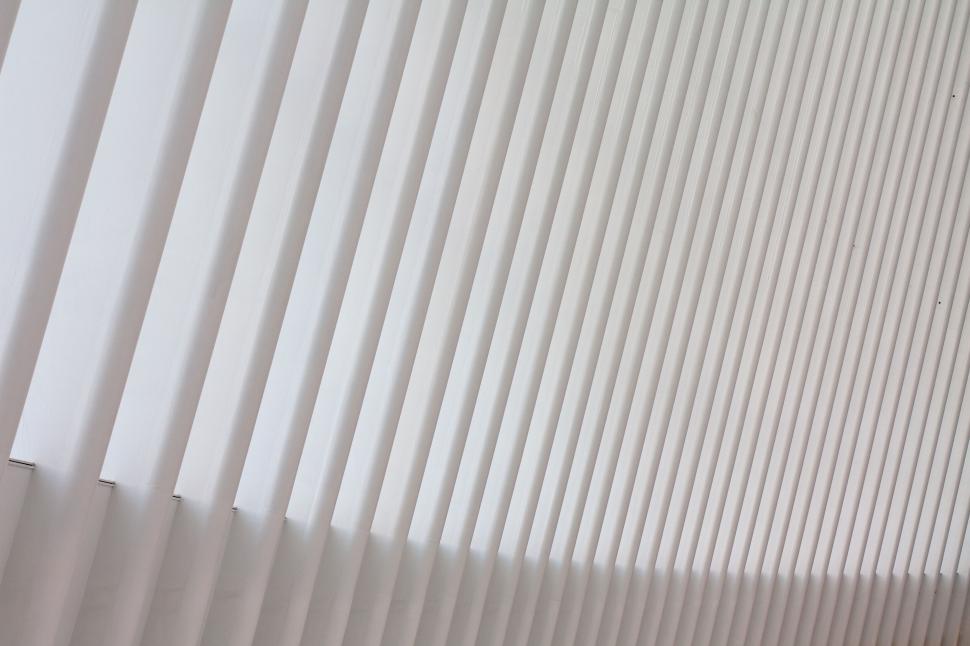 Free Image of Abstract pattern of white diagonal lines 