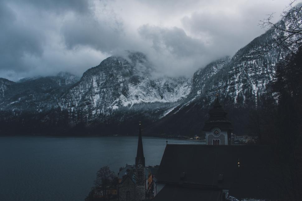 Free Image of Twilight over snow-covered mountain village 