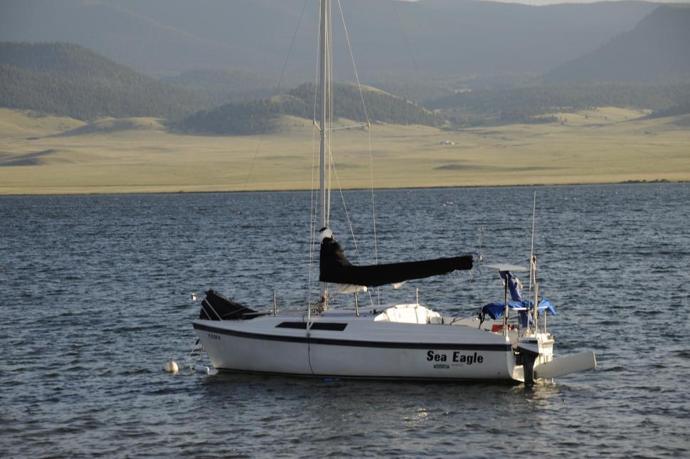 Free Image of Sail Boat 