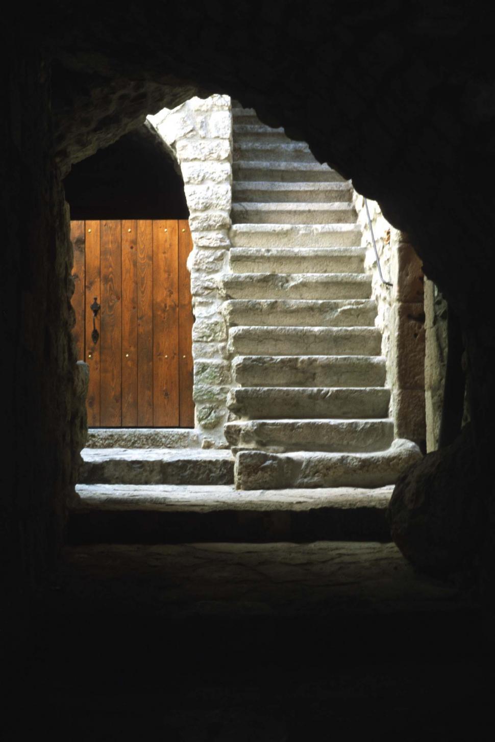 Free Image of Tunnel, steps and wooden door 