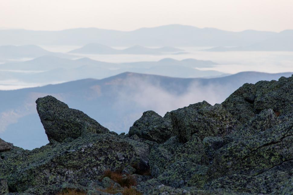 Free Image of Mountain landscape with misty layers 