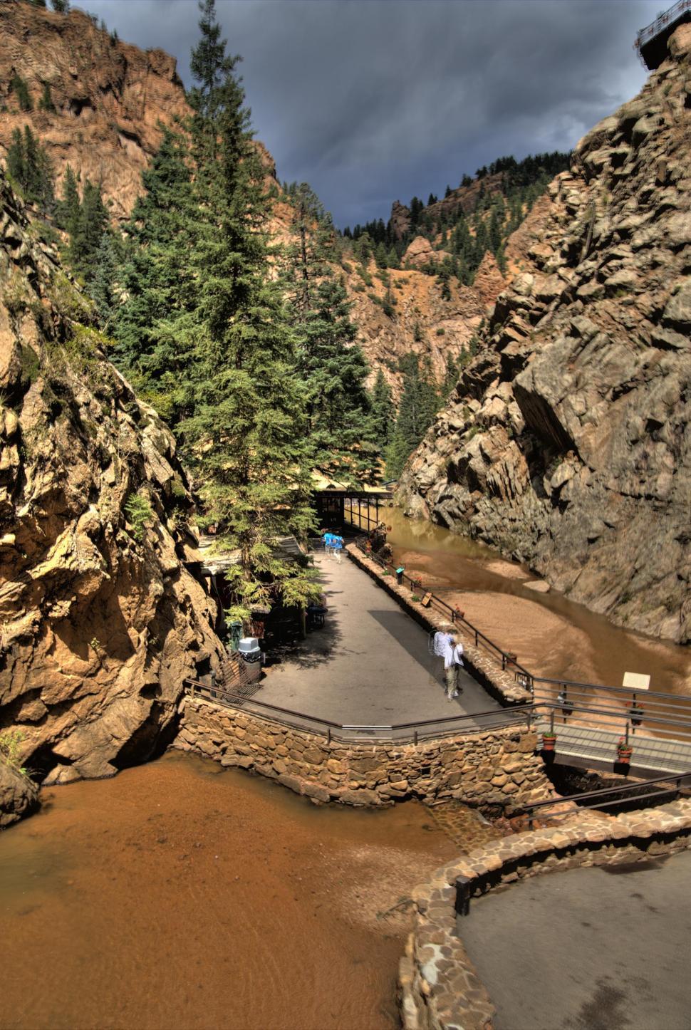 Free Image of Pathway 