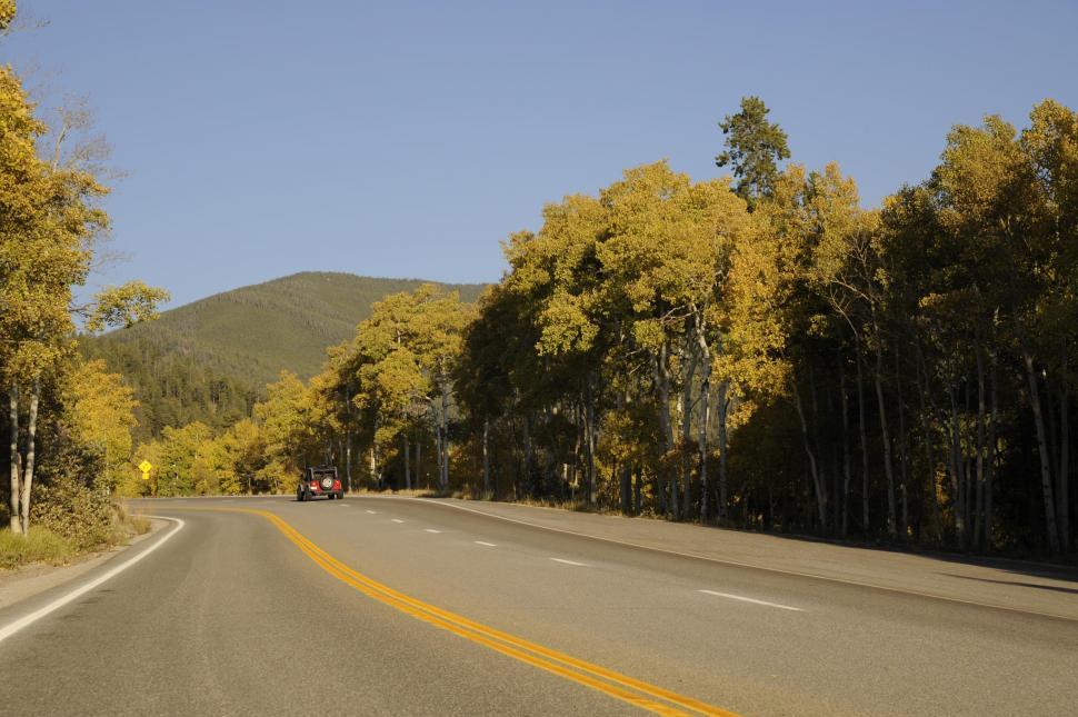 Free Image of Car on highway 