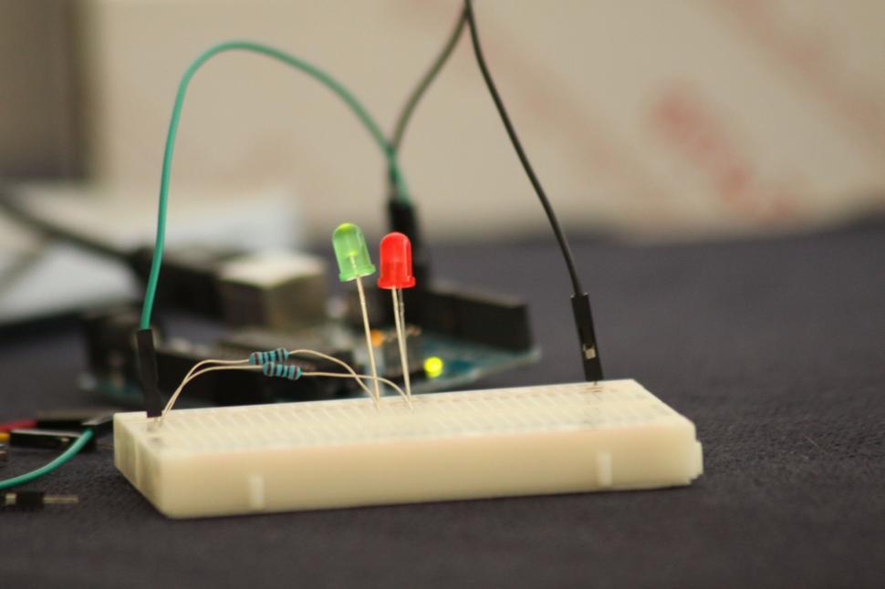 Free Image of Close-up of LED circuit on breadboard 