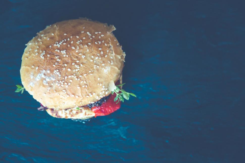 Free Image of Gourmet burger with fresh ingredients 