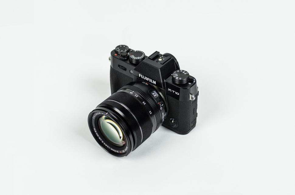 Free Image of Fujifilm X-T20 camera on white background 