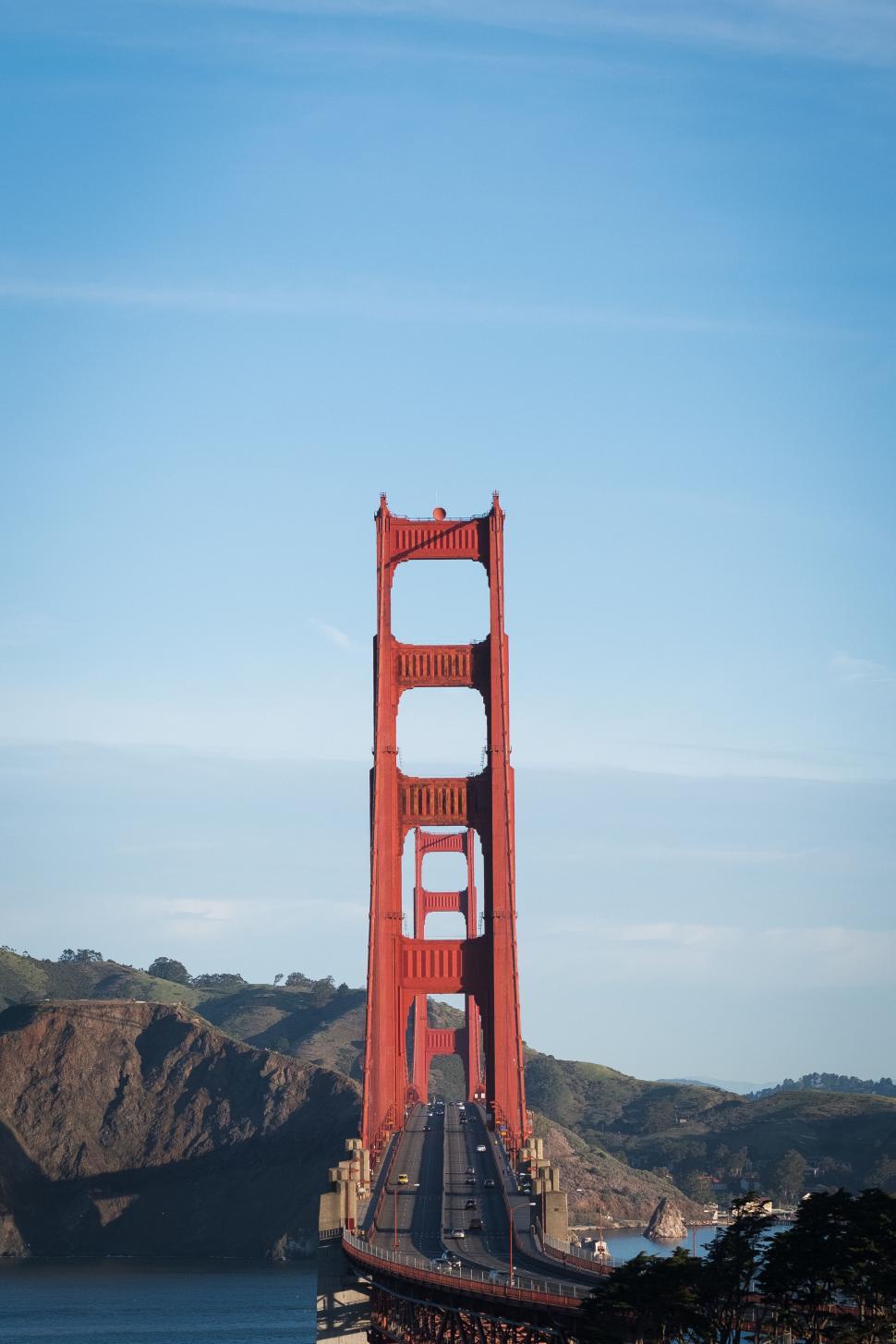 Free Image of Majestic view of the Golden Gate Bridge 