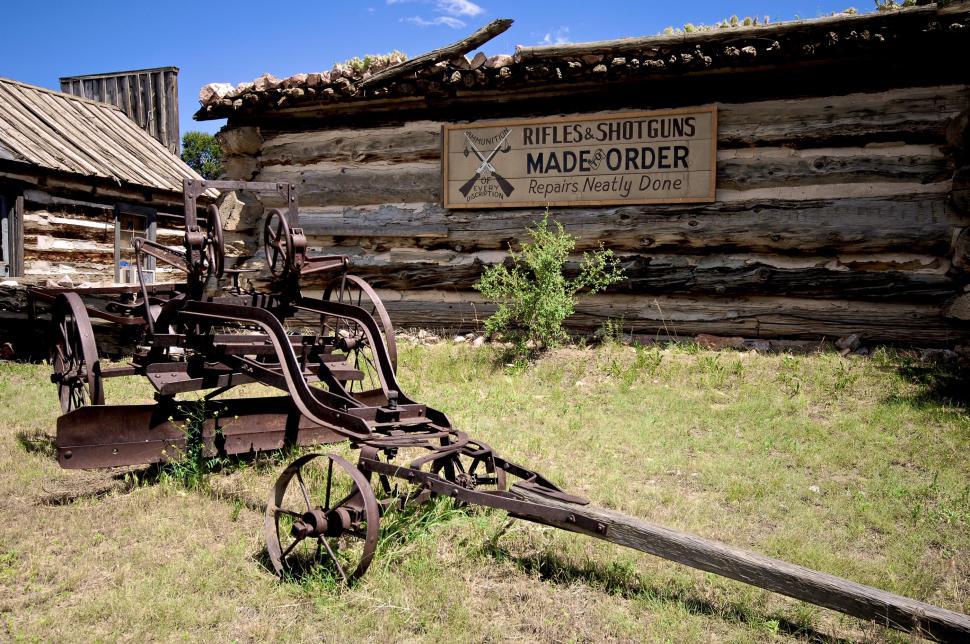Free Image of Antique plow 
