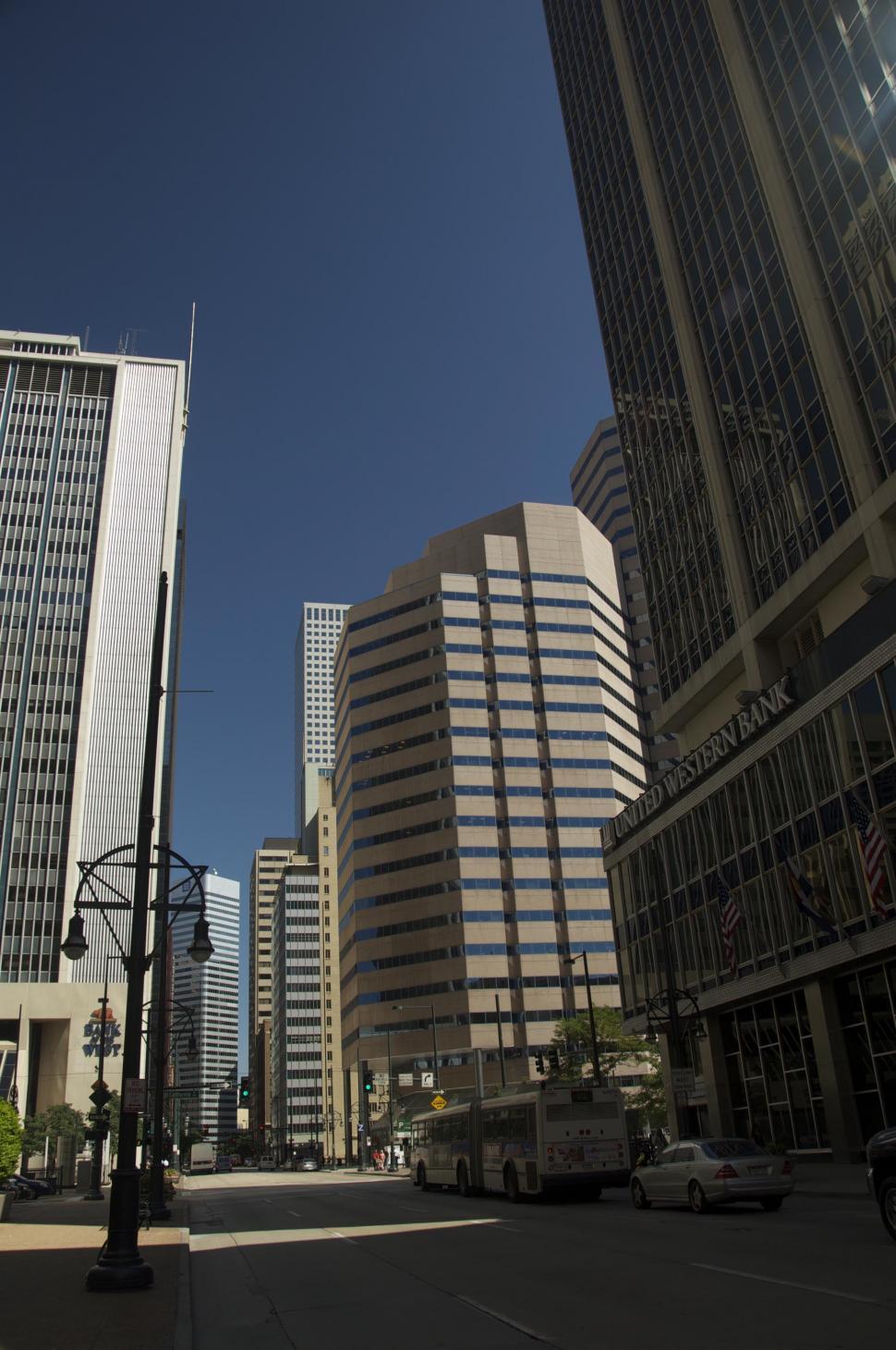 Free Image of City street 