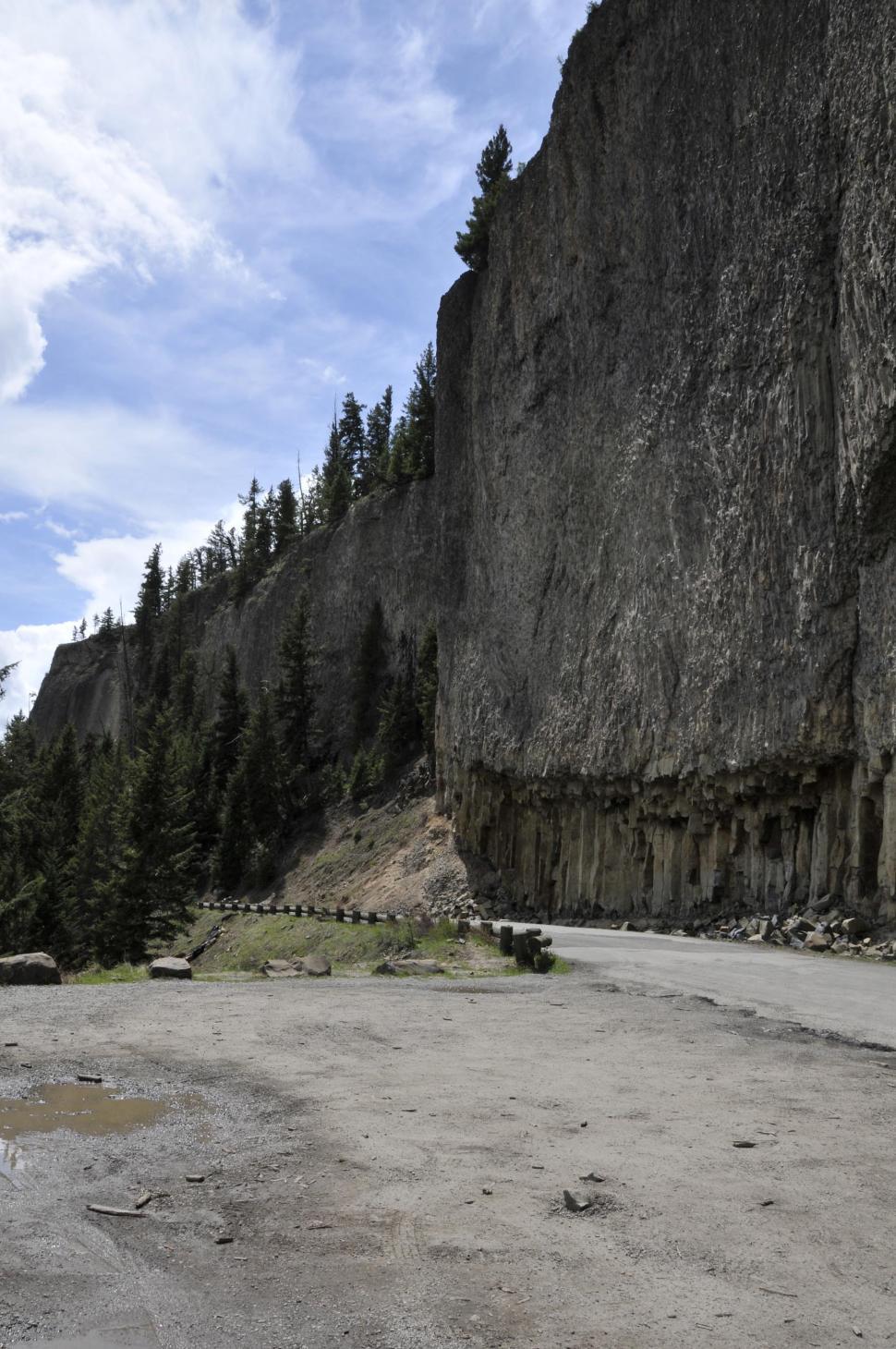Free Image of Steep stone cliff 