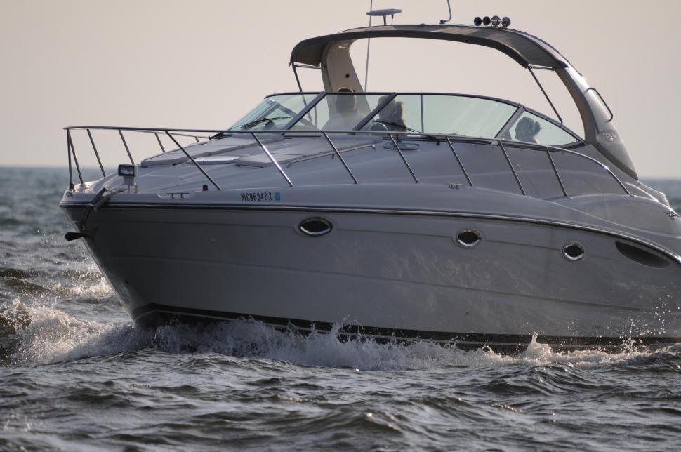 Free Image of Speed boat 