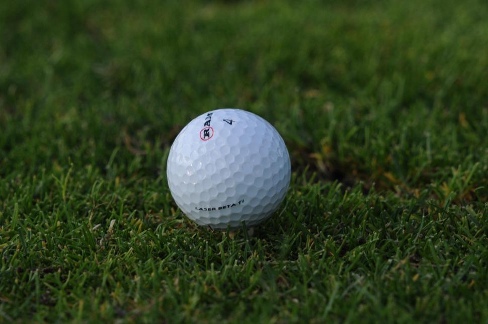 Free Image of Golf ball 
