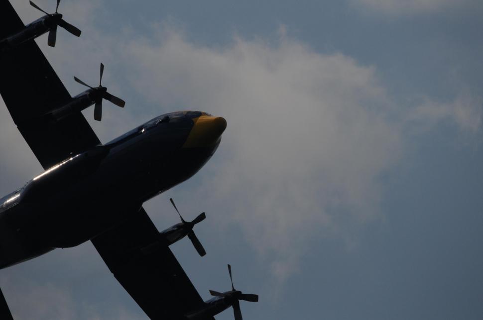 Free Image of Airplane 