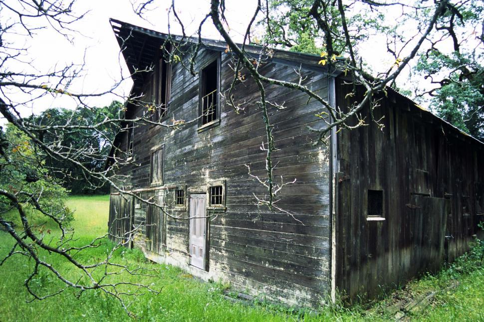 Free Image of Old bar weathered 