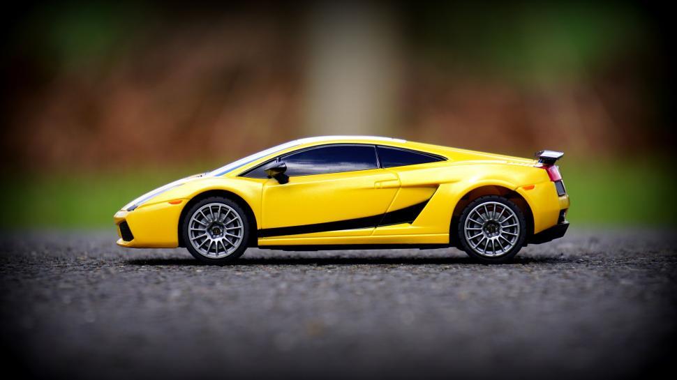 Free Image of Toy Lamborghini Gallardo model in focus 