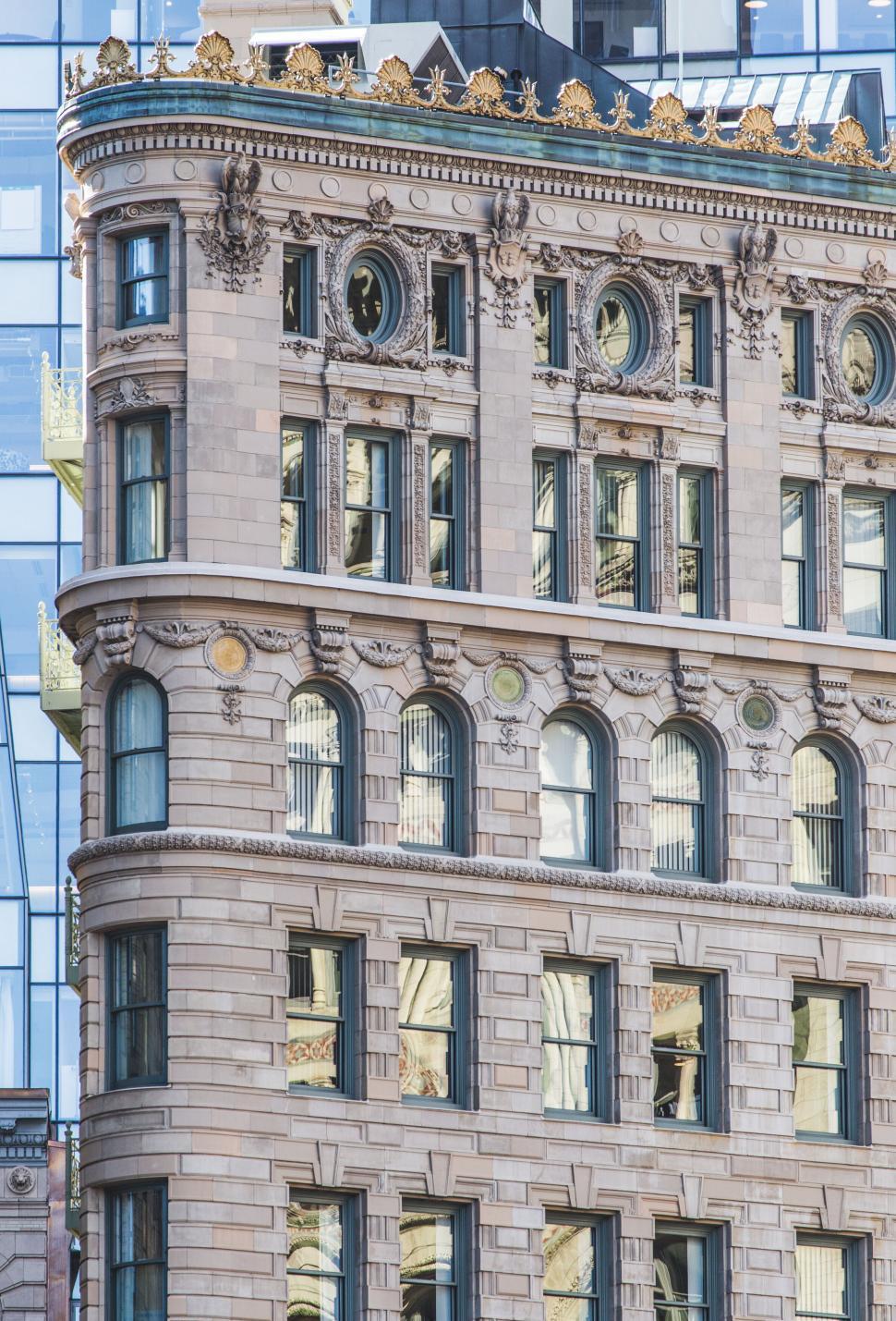 Free Image of Ornate, historical building facade in daylight 
