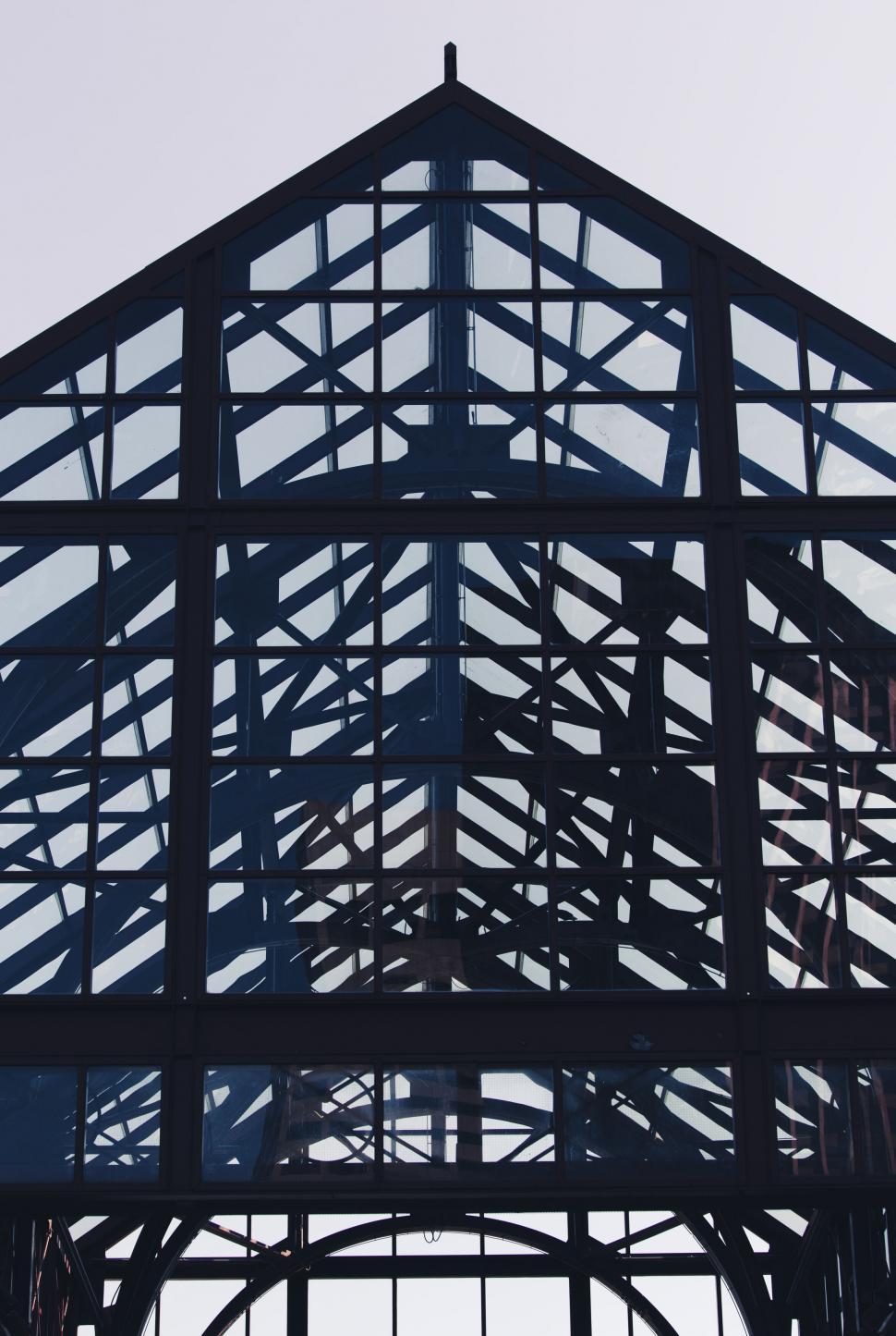 Free Image of Geometric glass facade of a contemporary building 