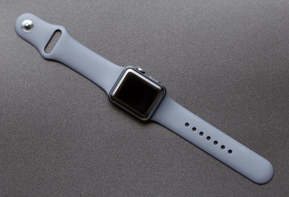 Free Image of Smartwatch on a plain gray background 