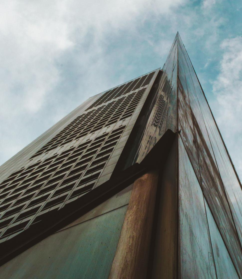 Free Image of Low angle view of modern skyscraper 
