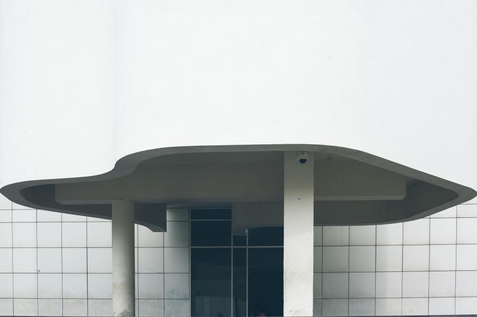 Free Image of Minimalist architectural detail of a building 