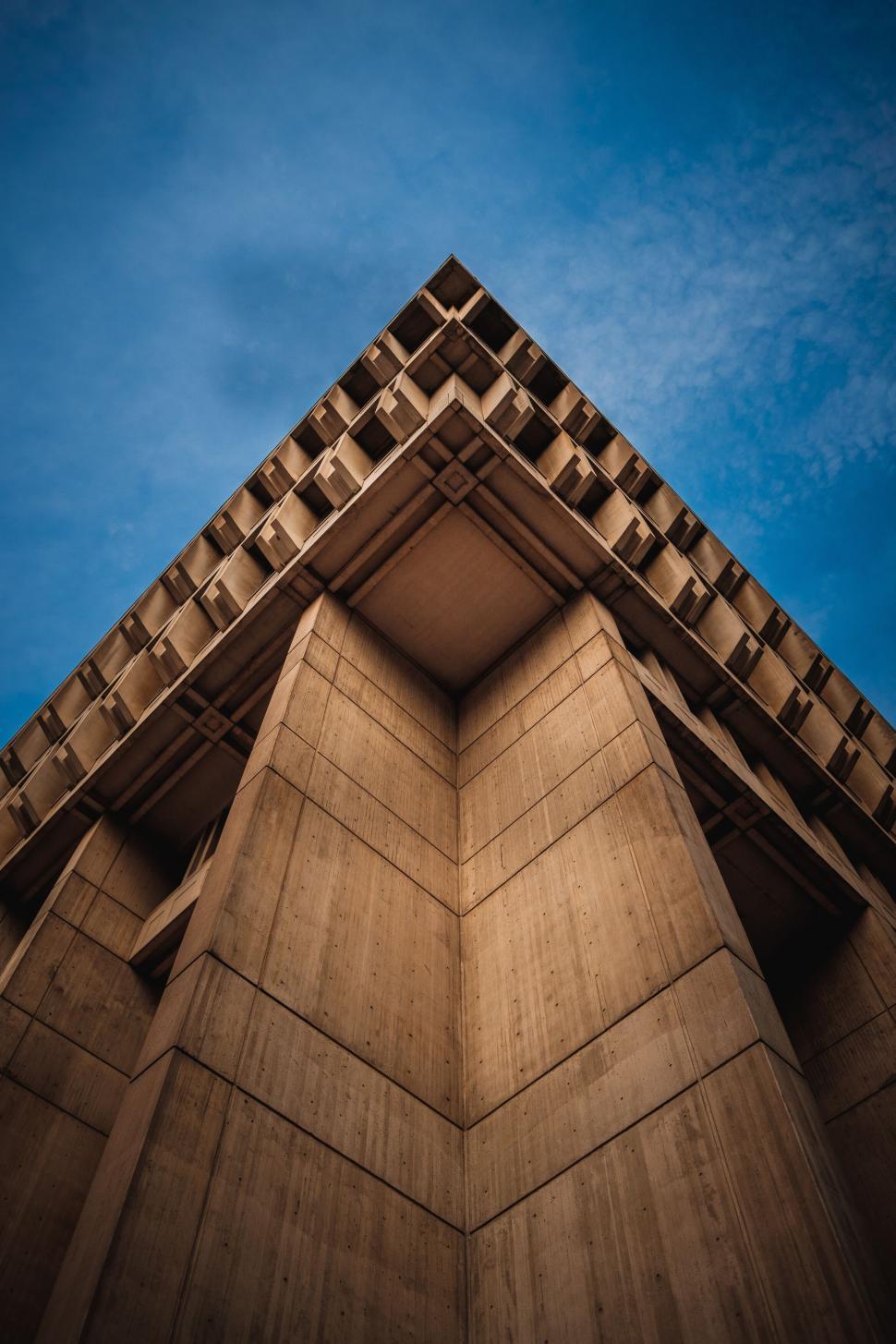 Free Image of Imposing angle of a brutalist structure 