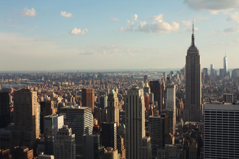 Free Image of Expansive cityscape with iconic skyscrapers 