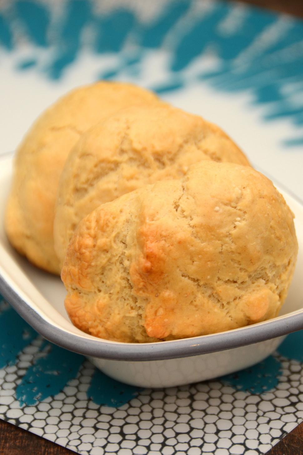 Free Image of Homemade biscuits on a tray 