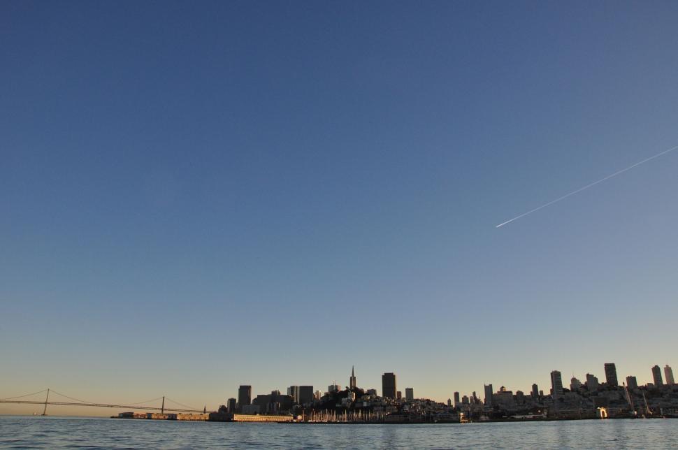 Free Image of City skyline during golden hour 