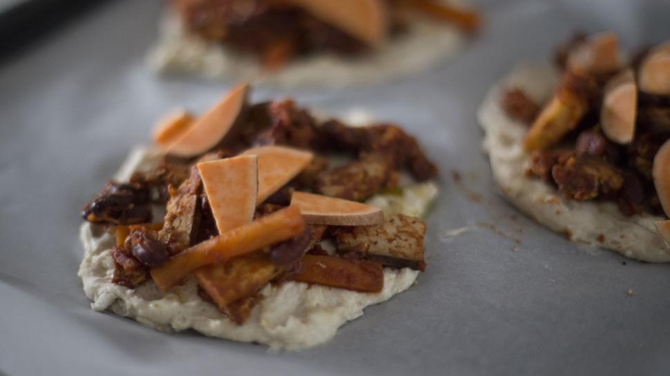 Free Image of Open-faced sandwiches with tofu and carrots 