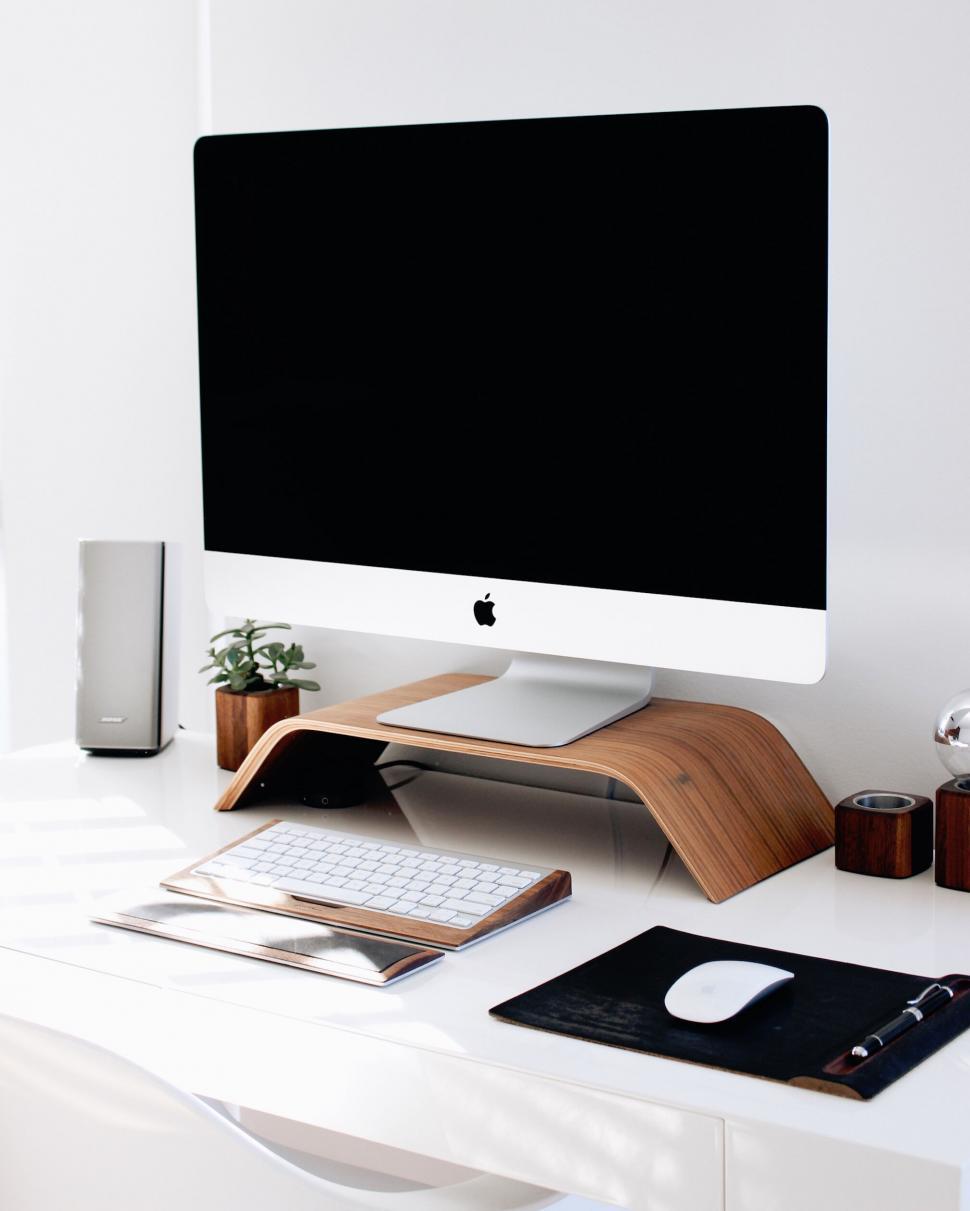 Free Image of Minimalist home office setup 