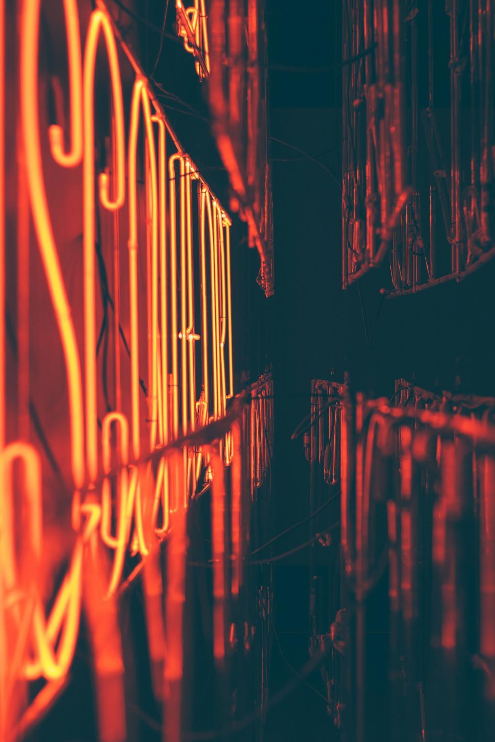 Free Image of Abstract neon light reflection in darkness 