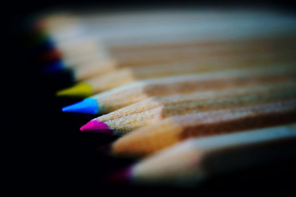 Free Image of Colored pencils in selective focus 