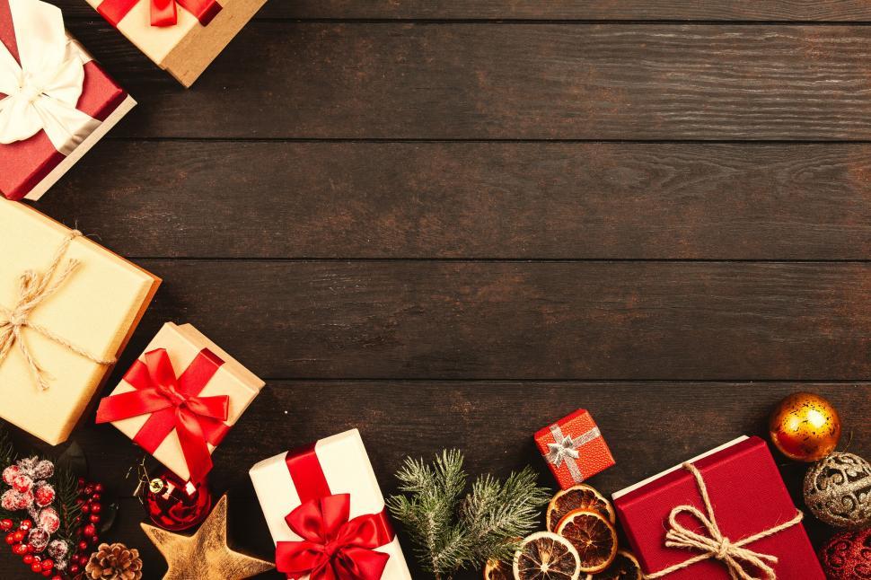 Free Image of Abundance of gifts with festive decorations 