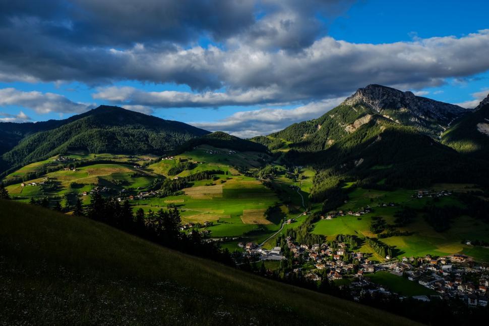 Free Image of Picturesque mountain village at dusk 