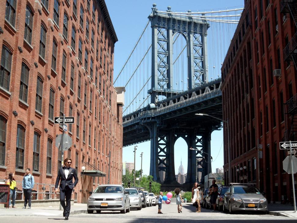 Free Image of Sunny day at Manhattan Bridge, New York 