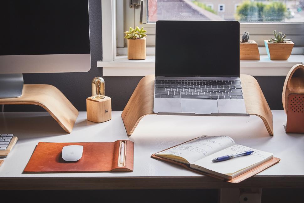 Free Image of Modern home office with stylish decor 