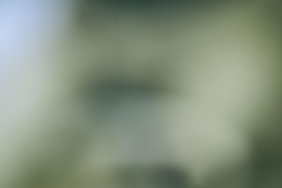 Free Image of Soft green and blue blurry background 