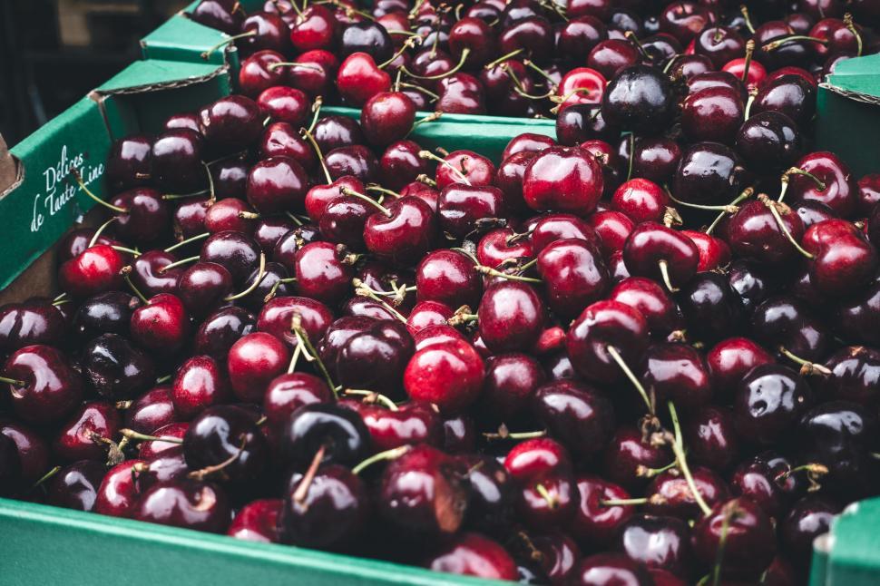 Free Image of Box of fresh ripe cherries 