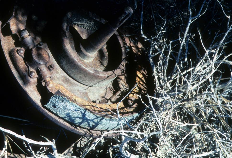 Free Image of Rusty machine 