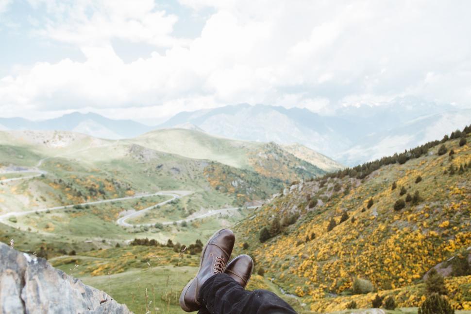 Free Image of Mountain view from a relaxed perspective 