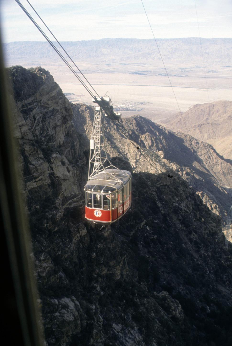 Free Image of Gondola car 