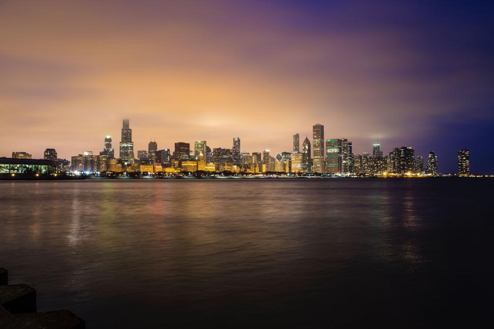 Free Image of Chicago skyline illuminated at night 
