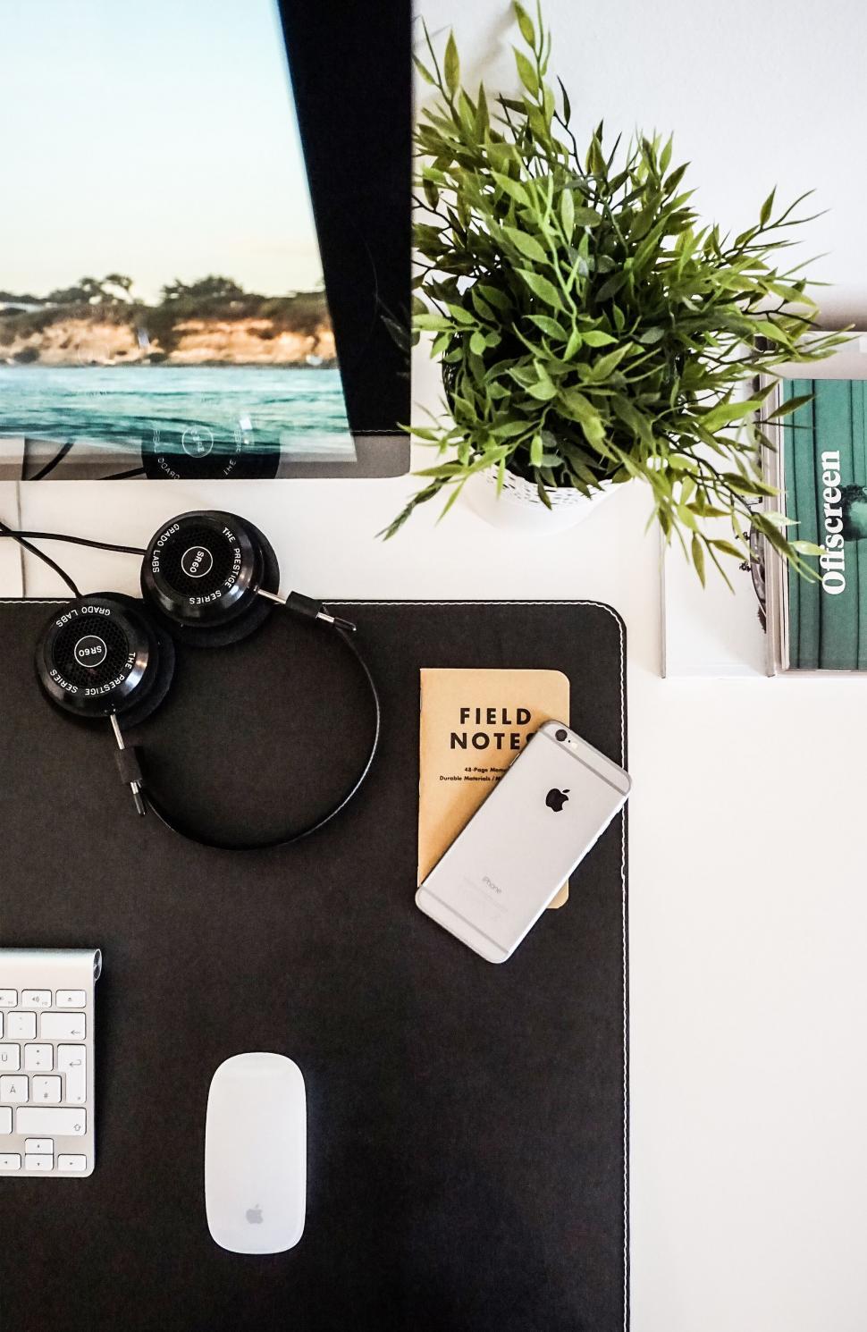Free Image of Desk with smartphone and notebook setup 