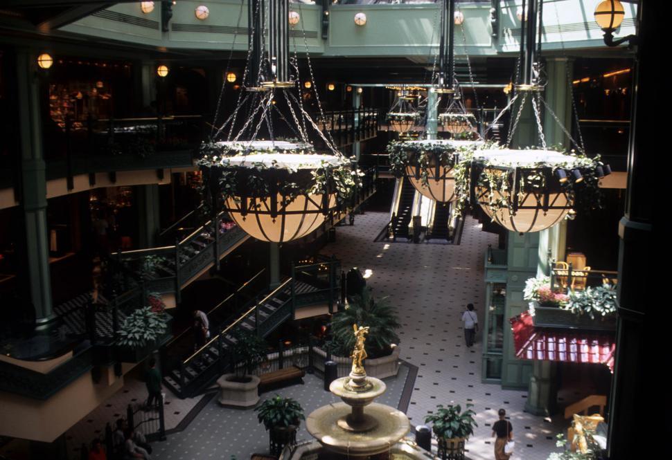 Free Image of Chandeliers 