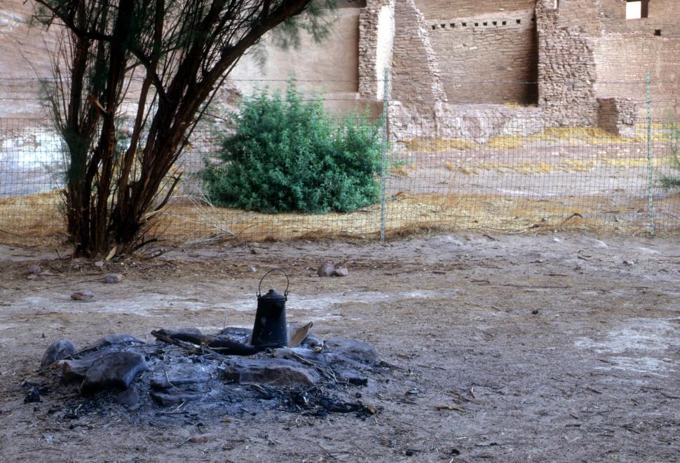 Free Image of Ashes in fire pit 