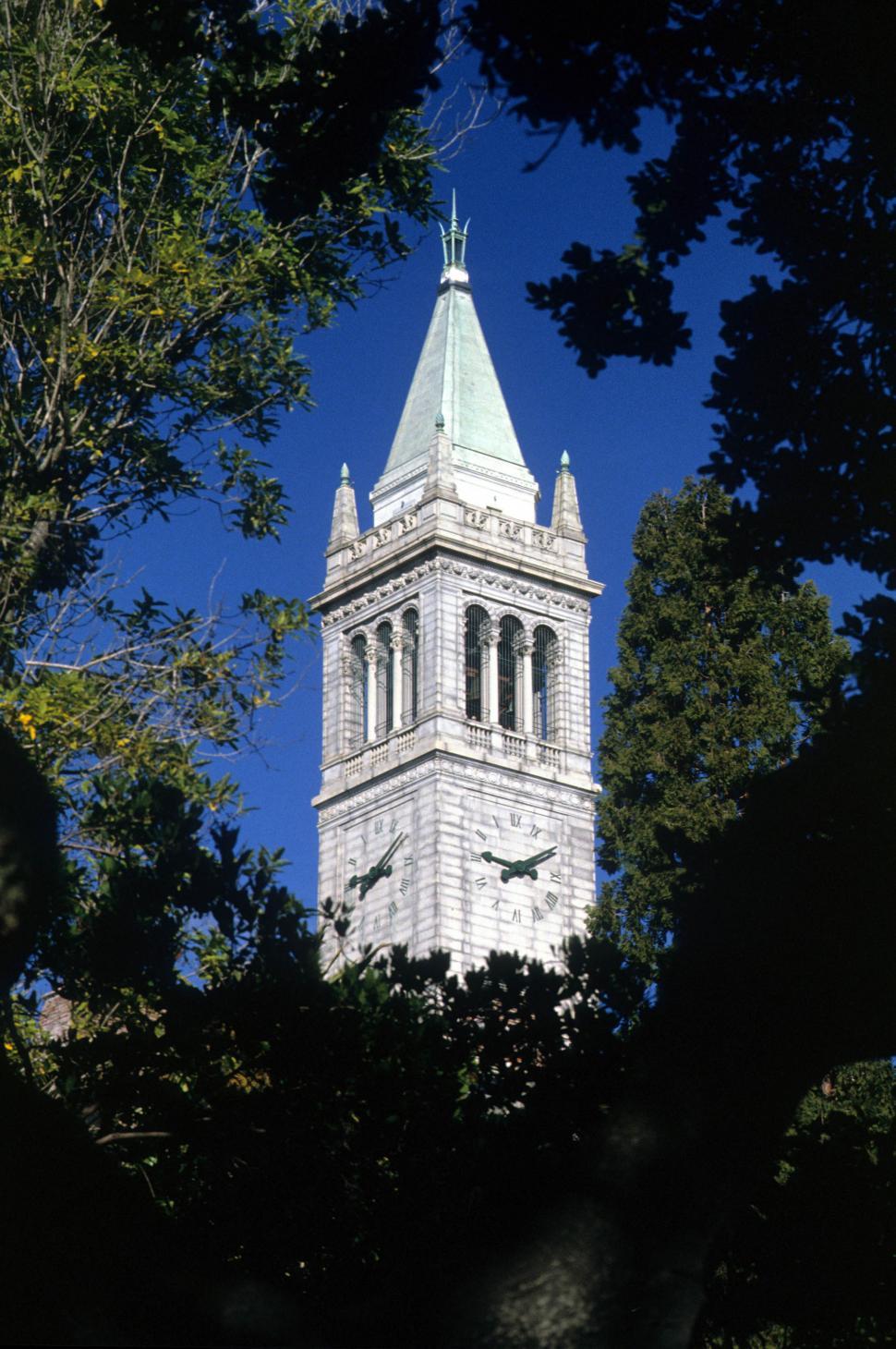 Free Image of Clock tower 
